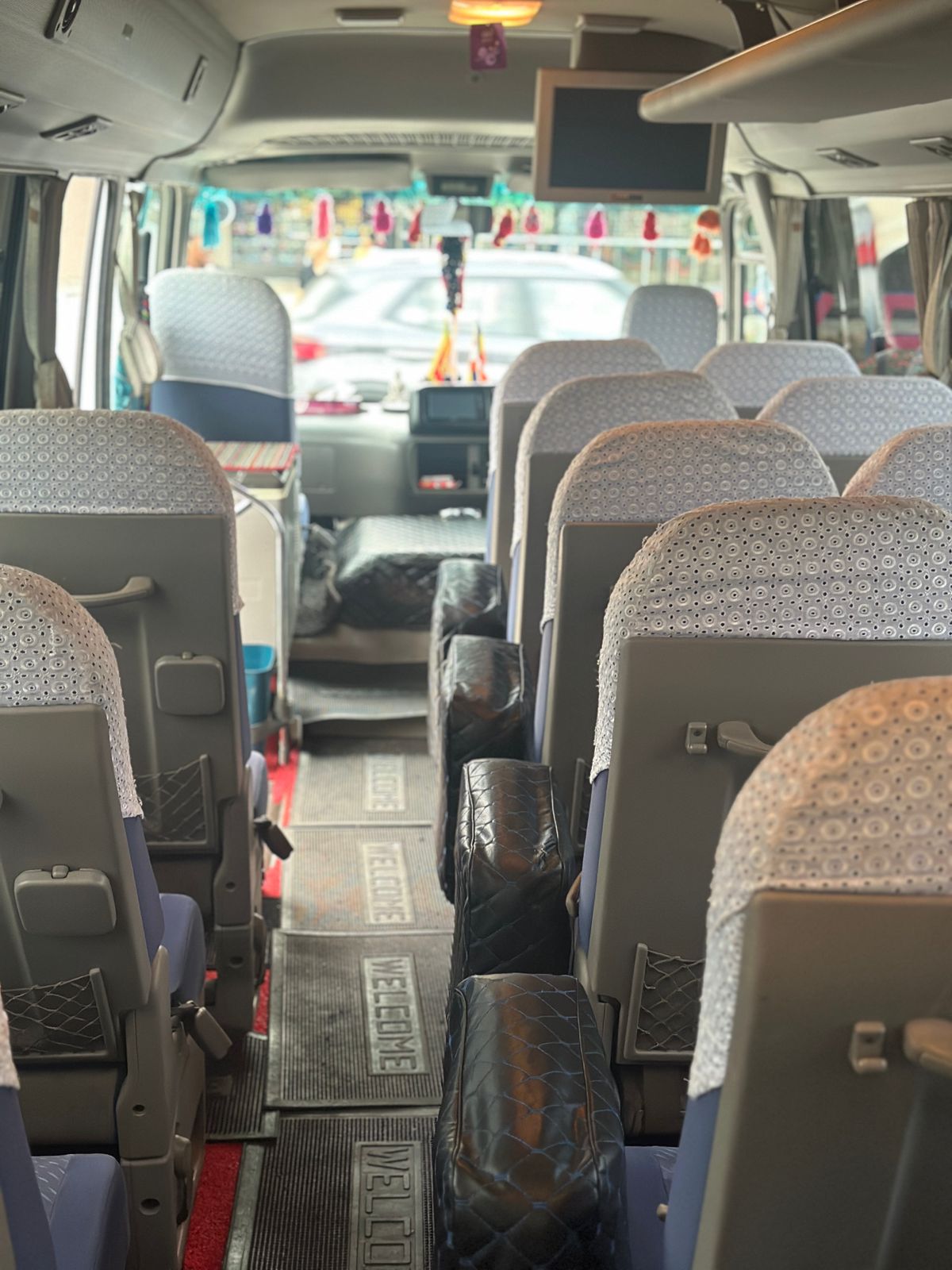 Mid-Size Bus Gallery 3